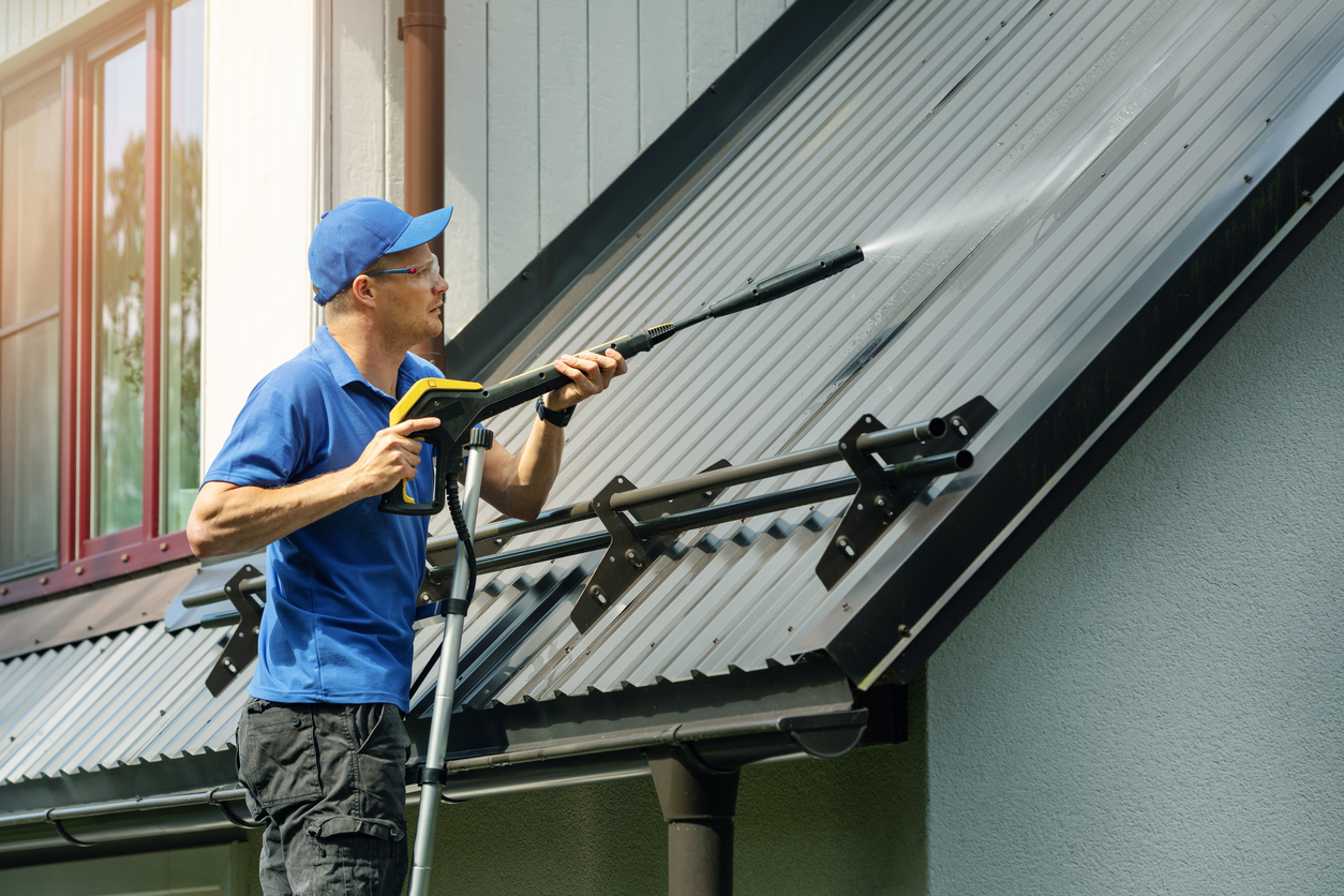 cleaning metal roof